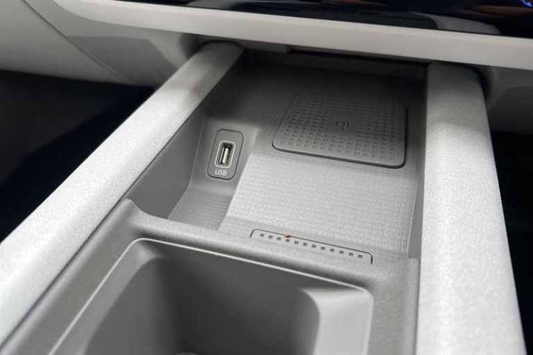 2025 Hyundai IONIQ 6 168kW Ultimate 77kWh 4dr Auto SALOON ELECTRIC Automatic