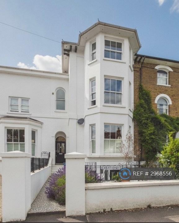 4 bedroom house in Alma Road, Windsor, SL4 (4 bed) (#2968556)