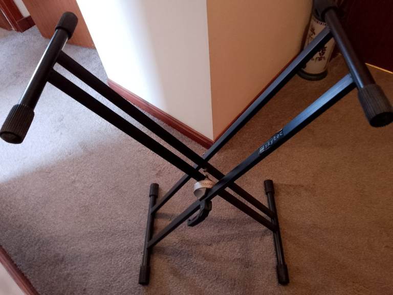 Skytec Keyboard Stand - Black, Good Condition