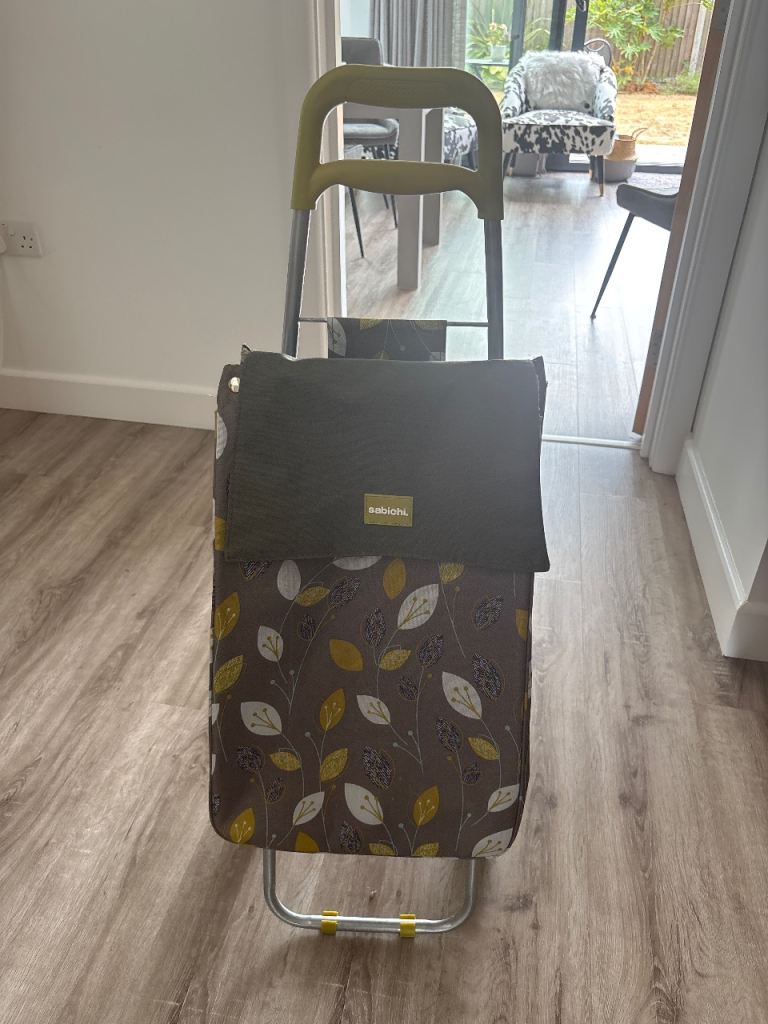 Sabichi Shopping Trolley – Brown with Leaf Pattern