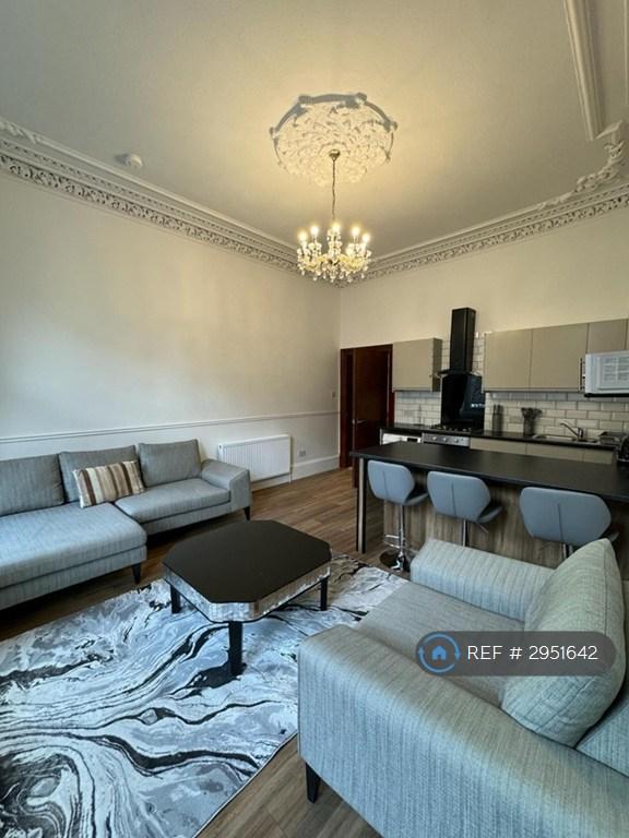 3 bedroom flat in Sauchiehall Street, Glasgow, G2 (3 bed) (#2951642)