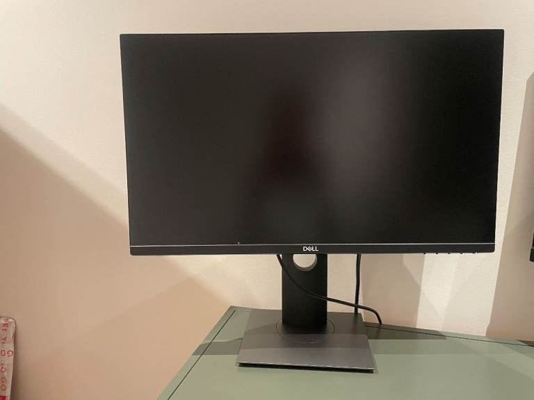 Dell P2419HC 24” Full HD Monitor – USB-C, IPS, Very Good Condition