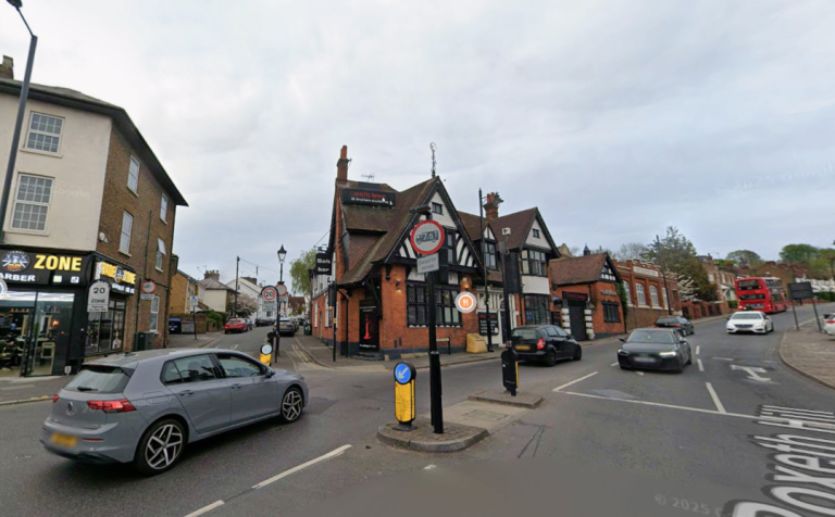 BENEFITS ACCEPTED - Studio Flat Available in Rayners Lane Harrow HA2