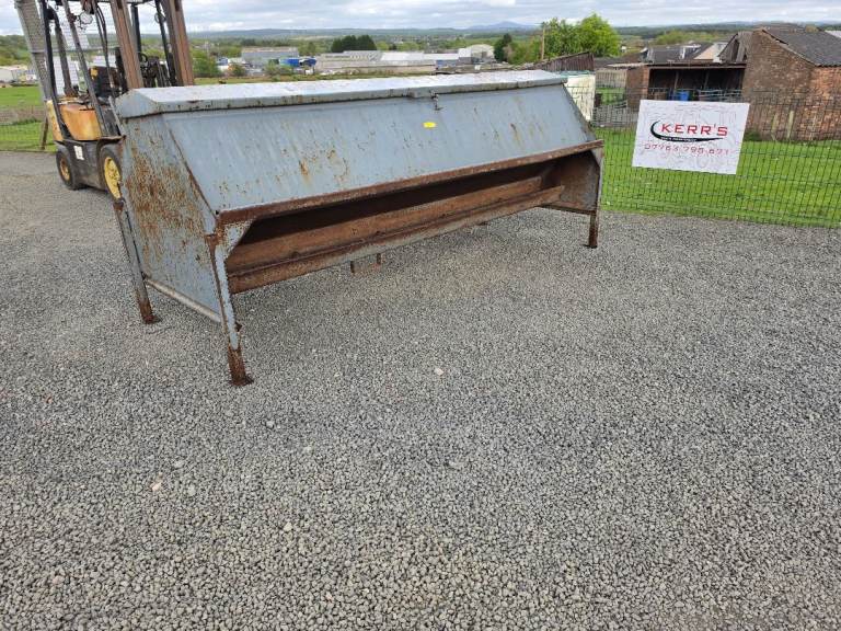 10ft Penderfeed hogg feed hopper farm livestock tractor 