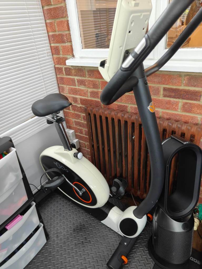 Bremshey Sport Upright Exercise Bike