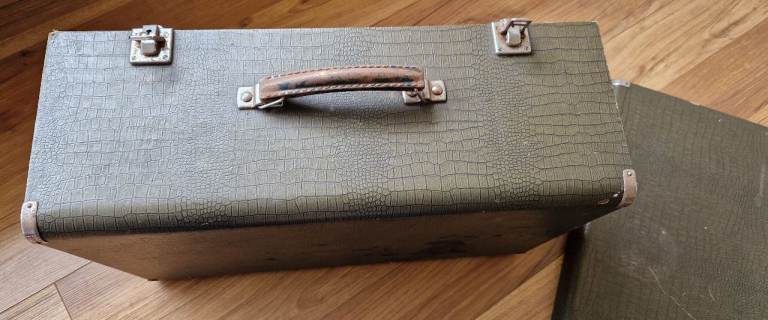 Singer Sewing Machine Case £10 ono