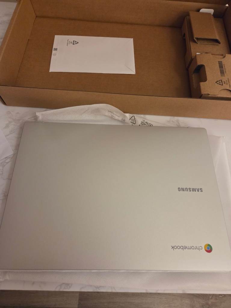Samsung Chromebook GO