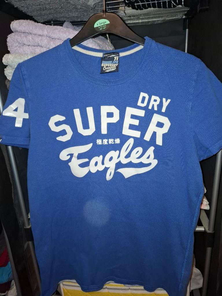 6 Mens superdry t shirts size large 