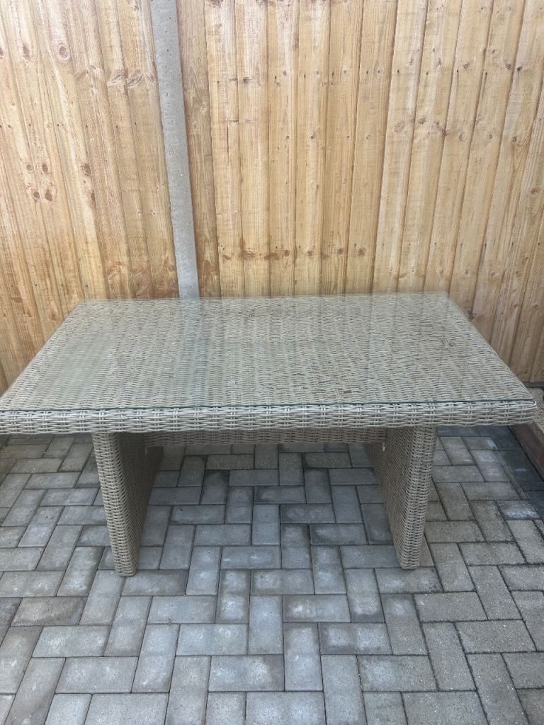 Table top glass (please note glass only)