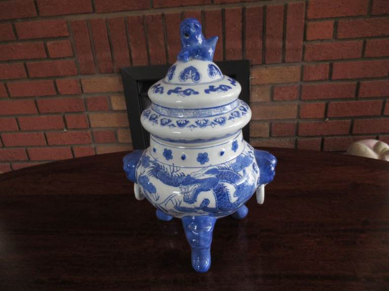 Ornamental blue and white Chinese style vase.