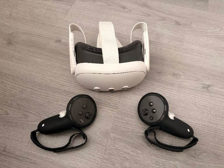 Meta Quest 3 VR Headset with Controllers (128GB)