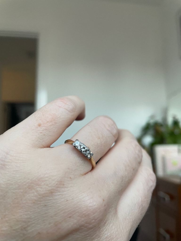 Vintage triology diamond ring size k/l: gold, platinum and diamond