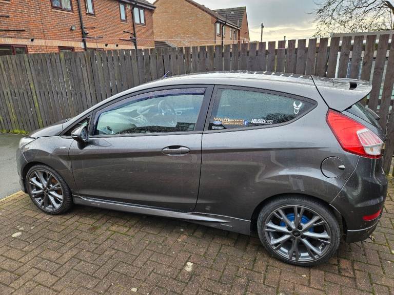 2016 Ford Fiesta ST-Line 1.0L Ecoboost (140bhp) - Magnetic grey