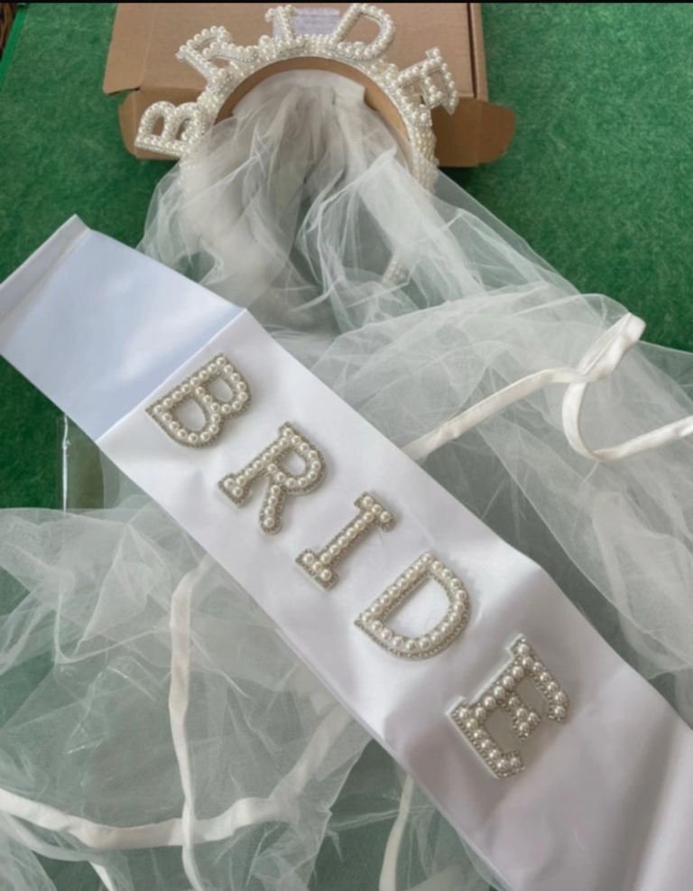 Bride to be / wedding/ party 