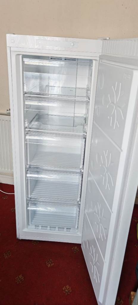 White freezer frost free in excellent condition 