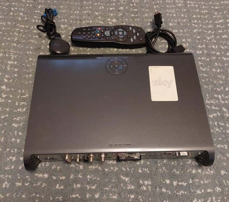 SKY PLUS HD WIFI DRX895W-C SET TOP BOX 2TB WITH REMOTE CONTROL 