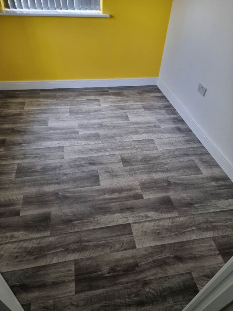 Laminate flooring 