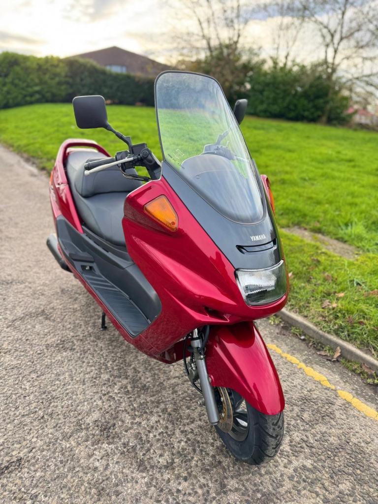 1999 Yamaha YP250 Majesty Scooter 