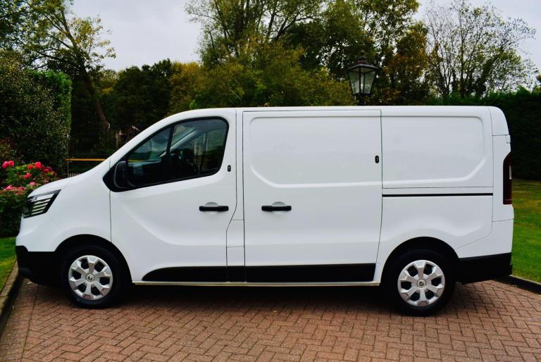 2023 Renault Trafic 2.0 dCi Blue SL30 Business+ L1 H1 Euro 6 (s/s) 5dr PANEL VAN Diesel Manual