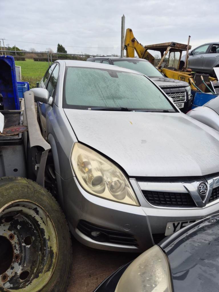 2006VAUXHALL VECTRA 1.6 16V PETROL BREAKING FOR PARTS