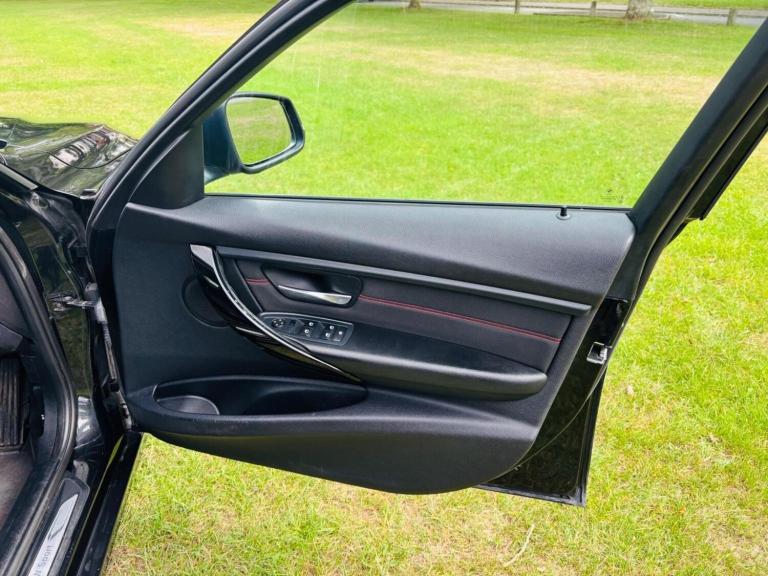 BMW 3 SERIES 2.0 320d Sport Euro 5 (s/s) 4dr 2012