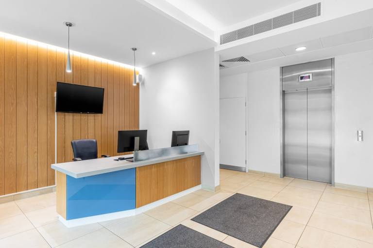 Leatherhead - KT22 7PL \ Establish a Professional Presence for Your Business