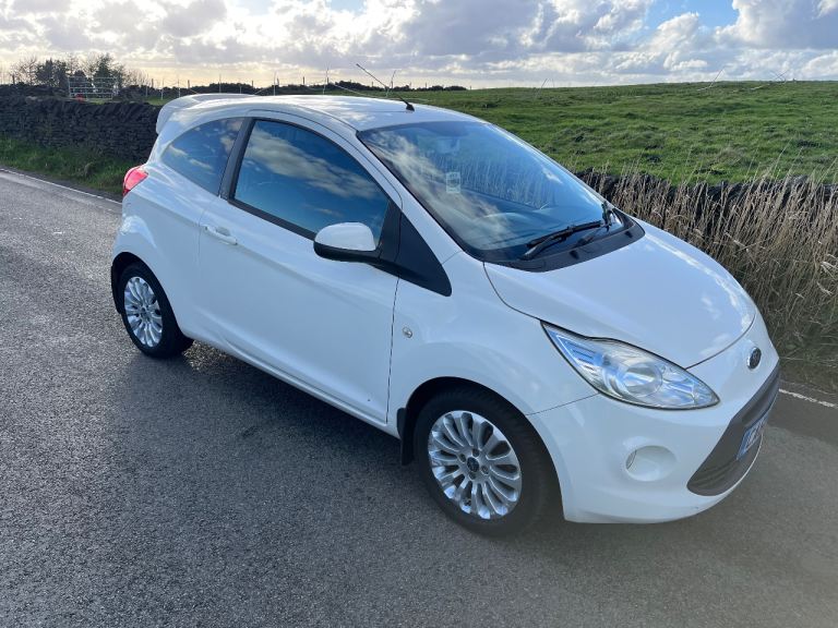 Ford, KA, Hatchback, 2011, Manual, 1242 (cc), 3 doors