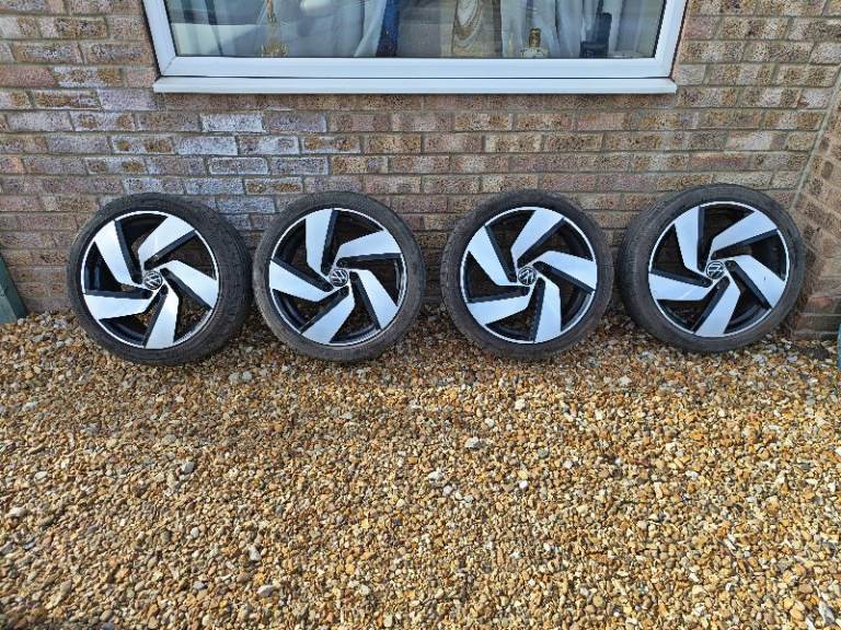 Volkswagen Golf MK8 GTi Original Richmond Alloys Wheels