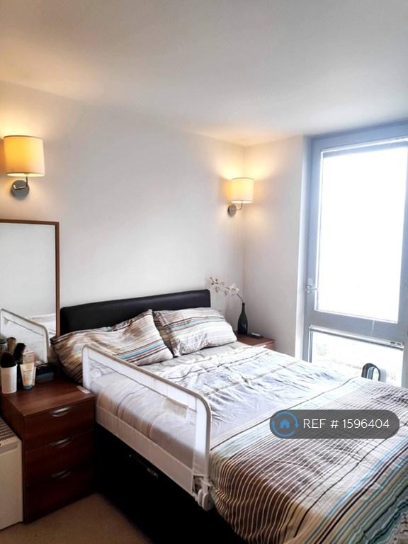 2 bedroom flat in Quadrant Court, Wembley, HA9 (2 bed) (#1596404)