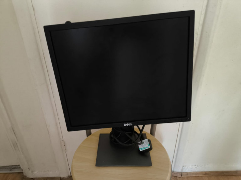 Dell 19" Monitor Model:P19175f