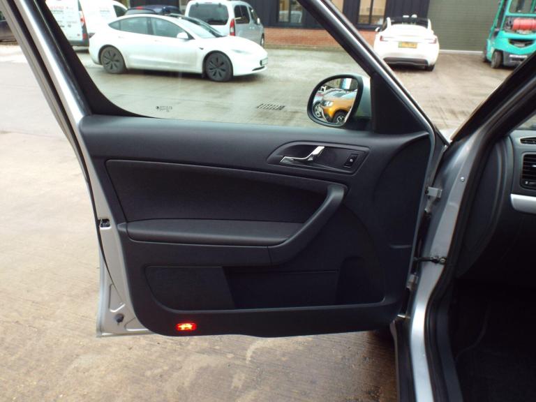  Skoda Yeti 2.0 TDI SE Outdoor 4WD Euro 5 5dr Diesel Manual