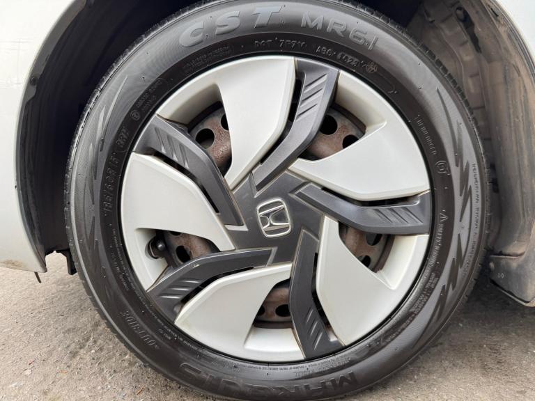 2025 Honda Fit JAZZ 1.5 HYBRID AUTO Hatchback PETROL Automatic