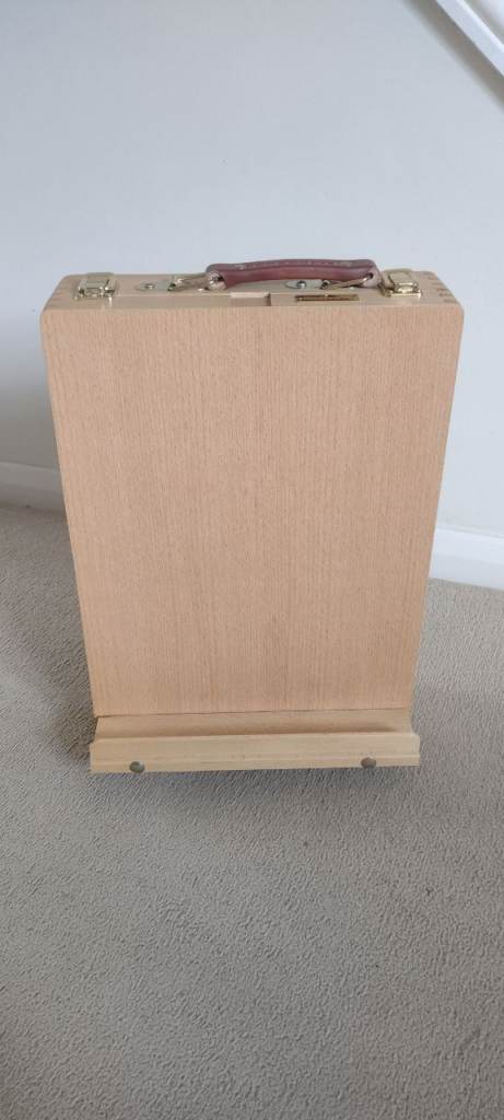 DALER & ROWNEY EASEL IN A CASE 