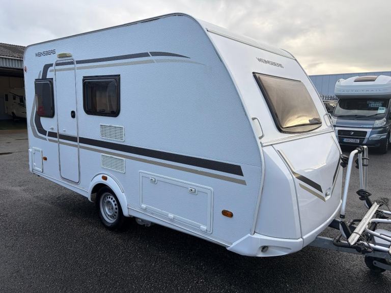 Weinsberg CaraOne 390Q 4 berth 2017 mover **LIGHTWEIGHT**