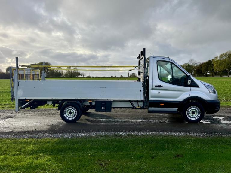 FORD TRANSIT 2.0 Transit Leader 350 L4 2.0L EcoBlue 130PS RWD 6 Speed Manual DRO