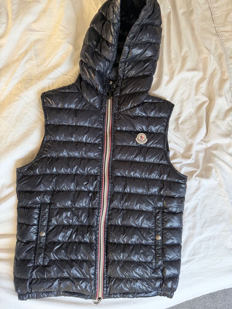 Moncler gillet Size 1