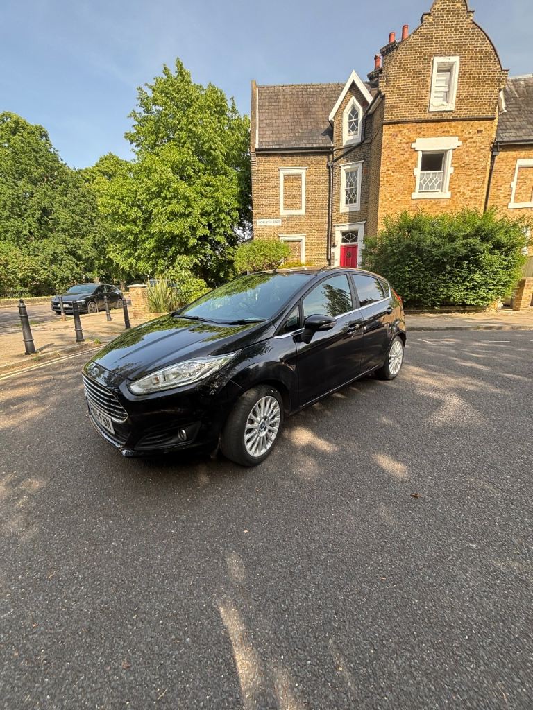 Ford, FIESTA, Hatchback, 2015, Manual, 1498 (cc), 5 doors