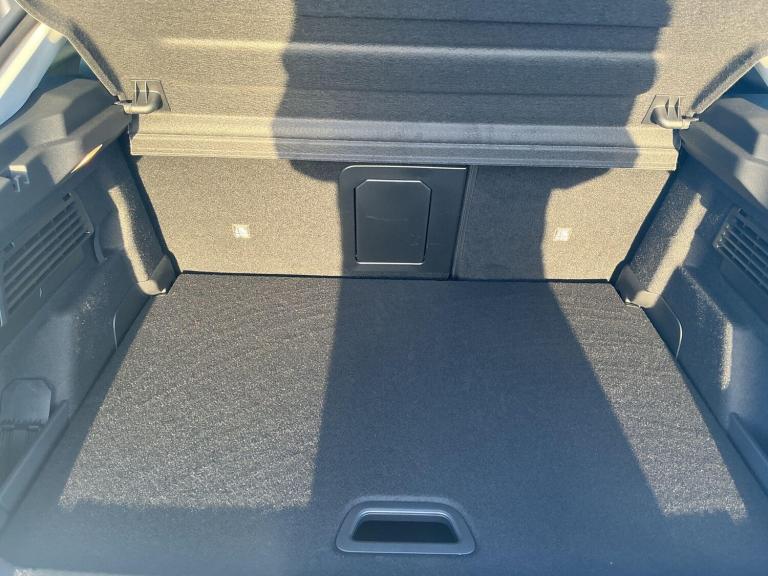 2025 Citroen e-C4 50kWh MAX Hatchback 5dr Electric Auto (7.4kW Charger) (136 ps) HATCHBACK Electr...