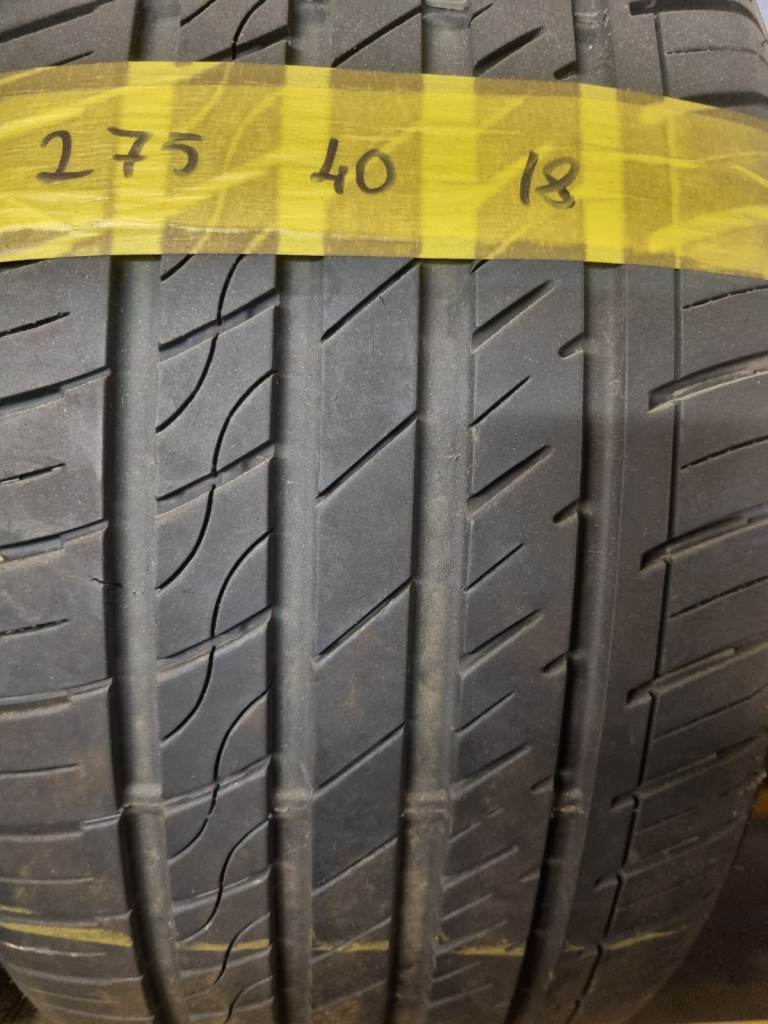 Tyre  275 40 18