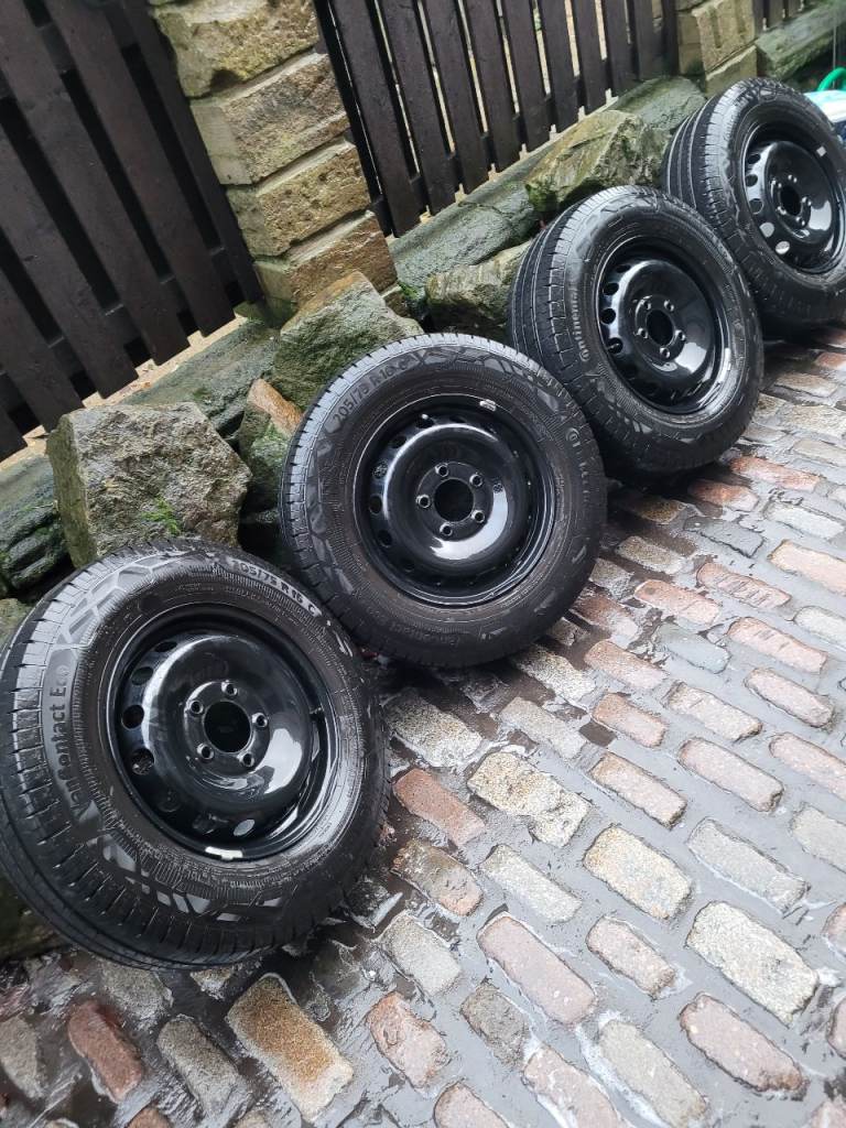 4x realy clean renault master or Vauxhall movano or Nissan nv400 wheels and good tyres