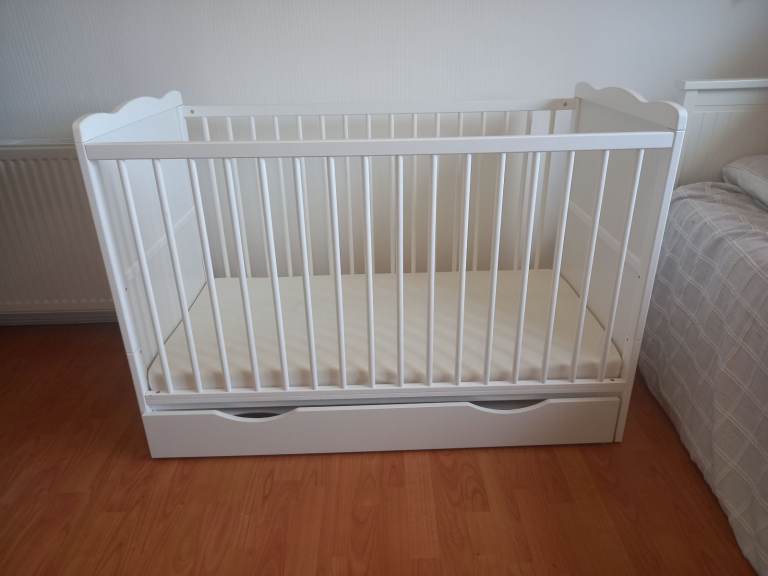 image for Baby crib
