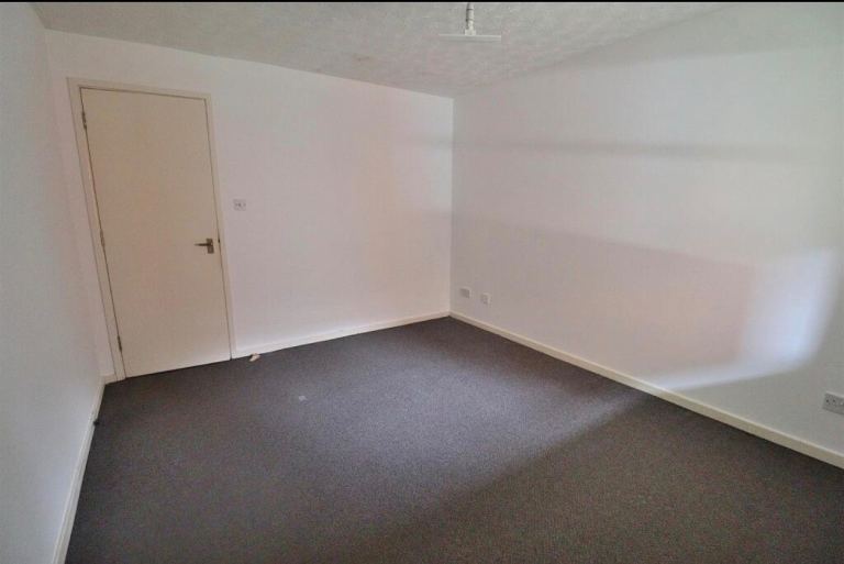     Furnished Double Room to Rent – Central Milton Keynes