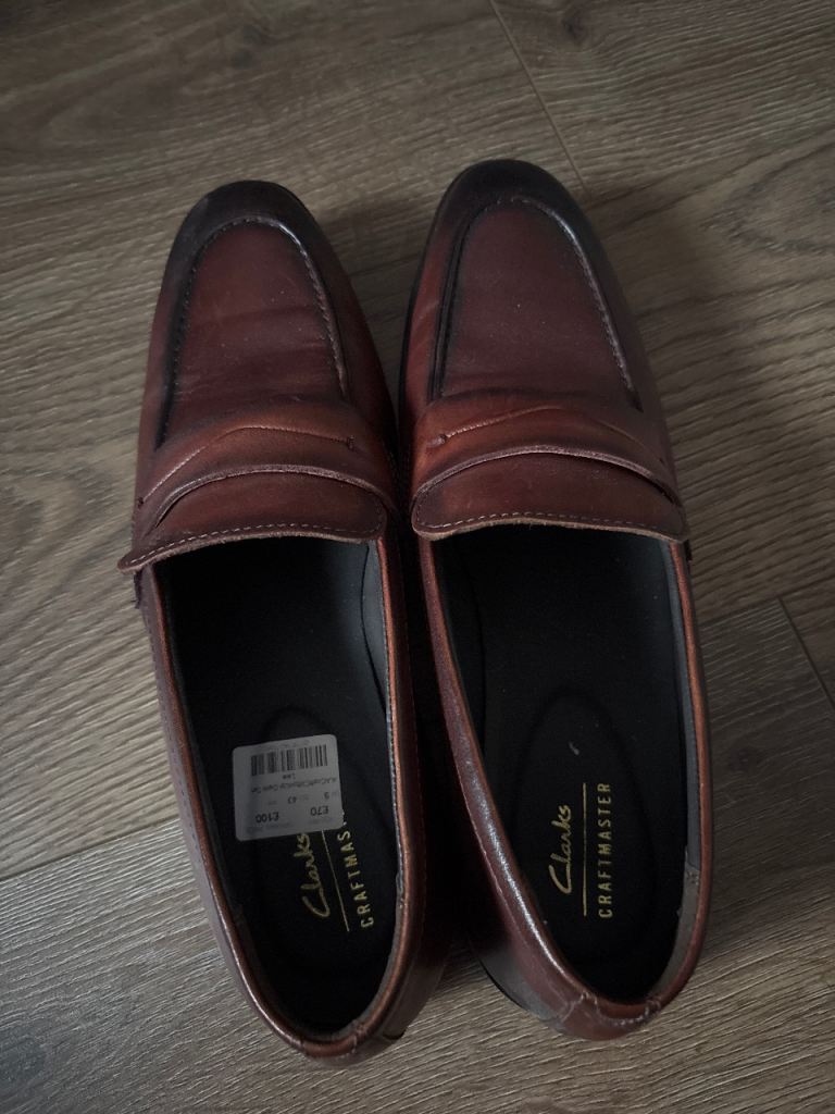 clarks men shoes size 9, worn once 