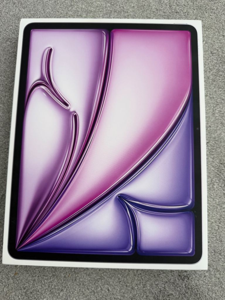 Apple iPad Air 13” M4 (2026) – 256GB WiFi + 5G Cellular - Purple