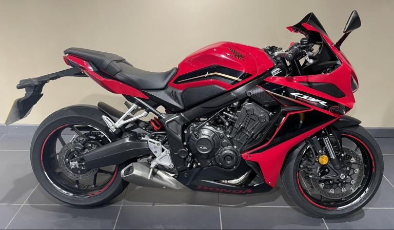 Honda CBR650R CBR CBR650 in Red 2023