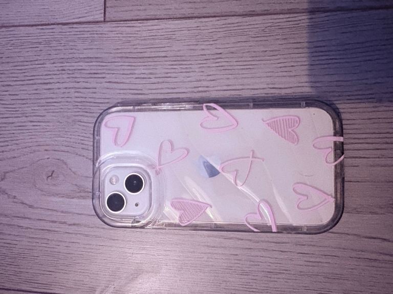 Apple iPhone 13 in Starlight (128GB)- Used but Excellent Condition 