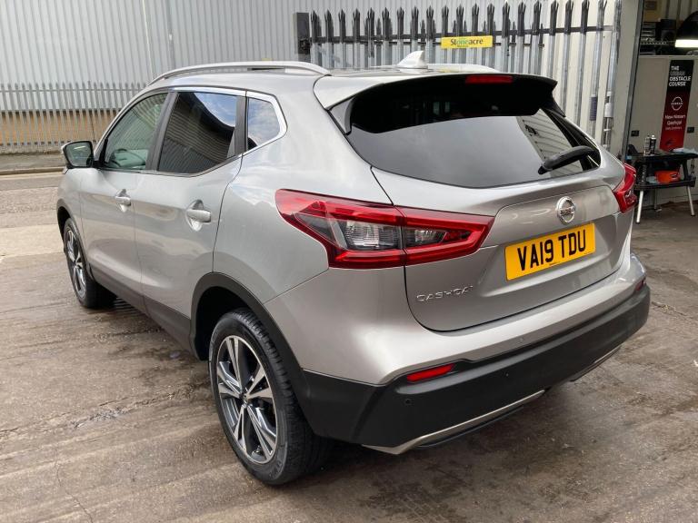 2019 Nissan Qashqai 1.3 DiG-T N-Connecta 5dr HATCHBACK PETROL Manual