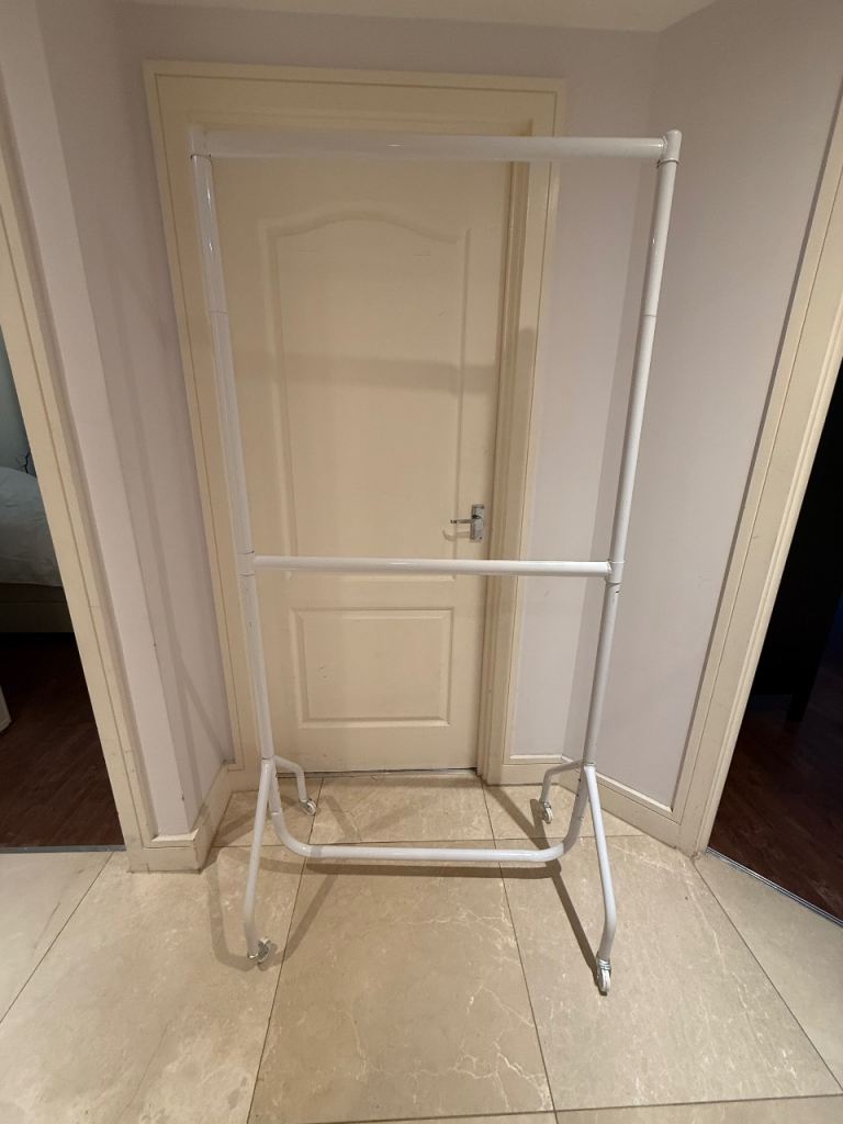 White Heavy Duty Extendable Clothes Rack - Excellent condition