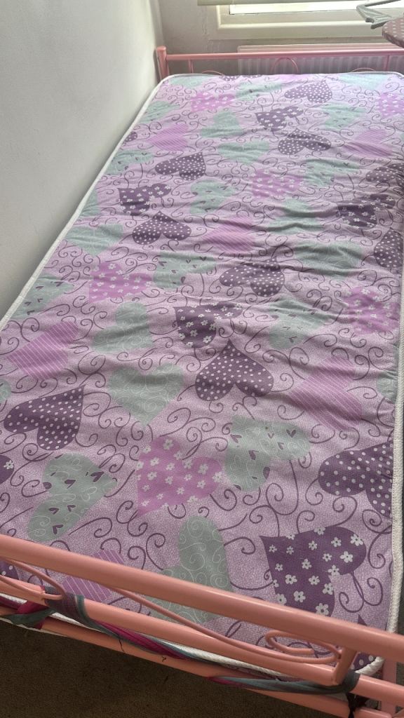Single bed mattress 