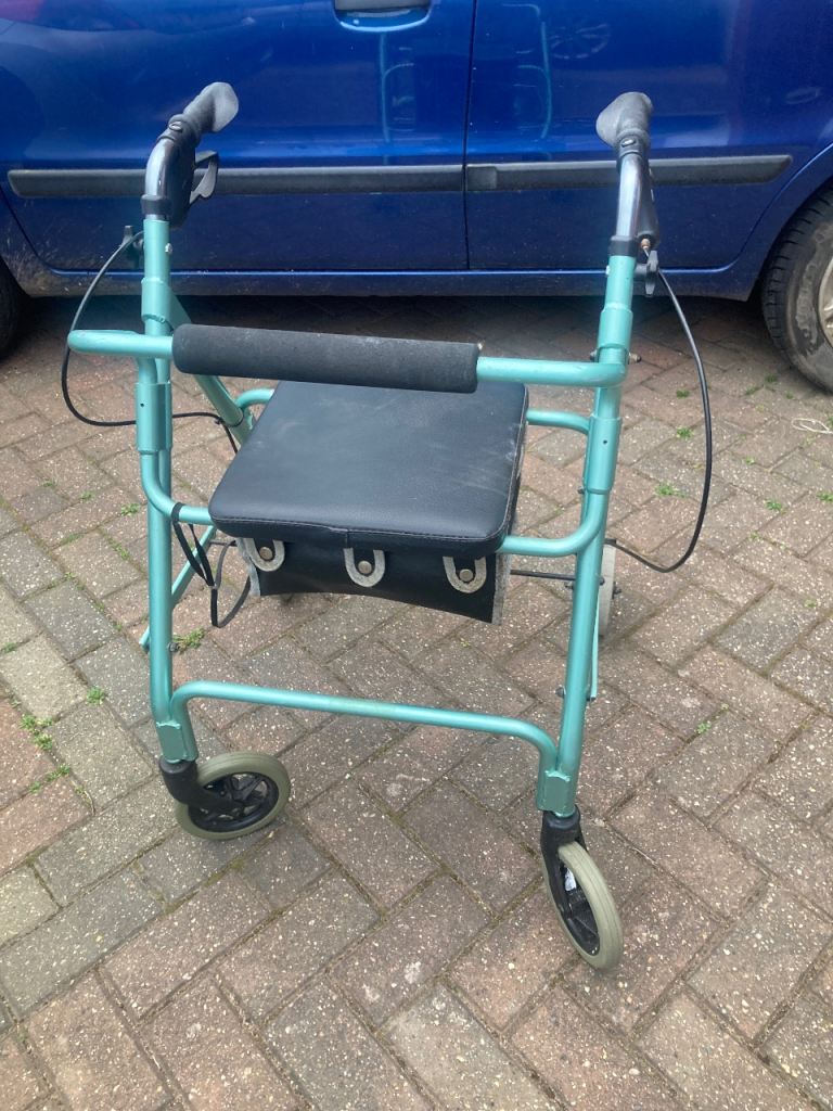 Adults walking frame £20 isleworth